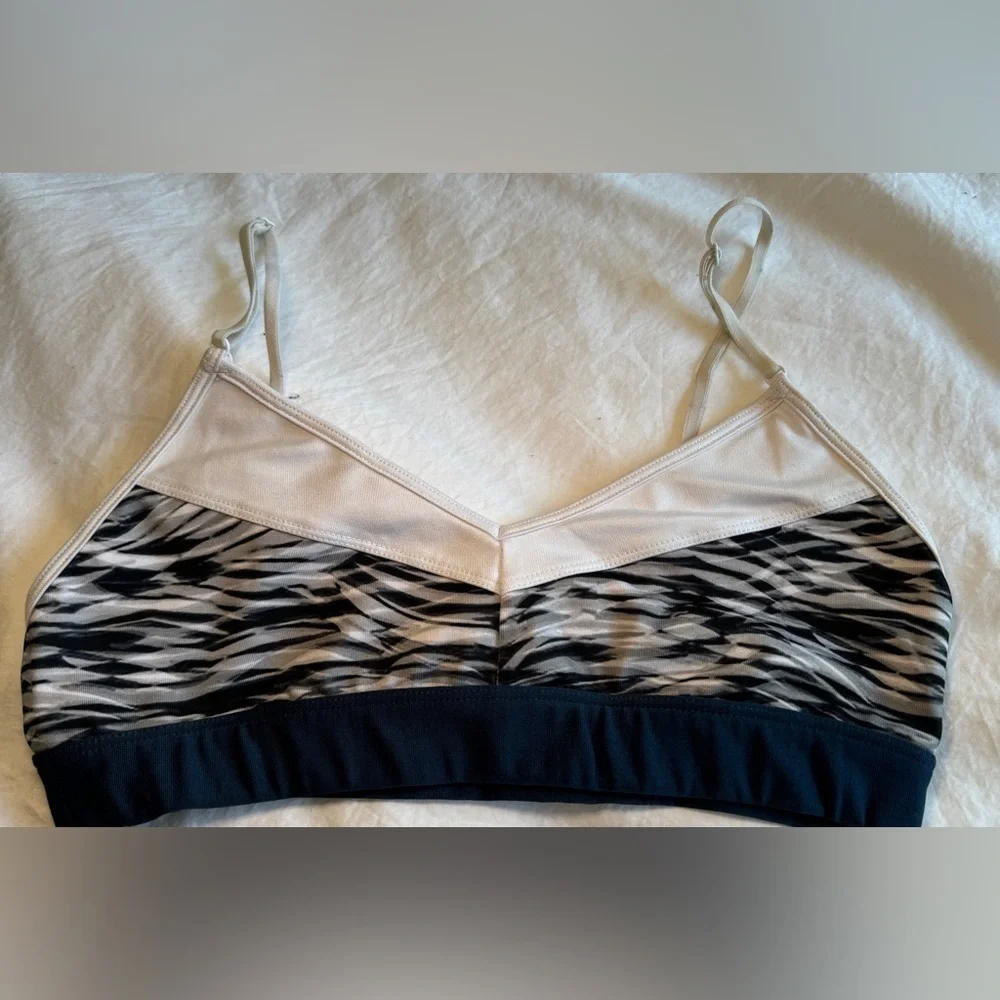 Alo Yoga Tidal Flow Sports Bra Small Blue White Strappy Low Impact